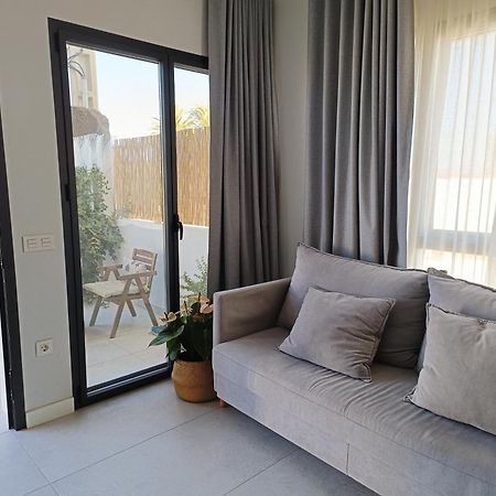 Apartamentos Madreselva Fernan Perez Ngoại thất bức ảnh