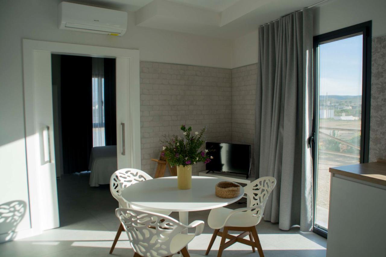 Apartamentos Madreselva Fernan Perez Ngoại thất bức ảnh