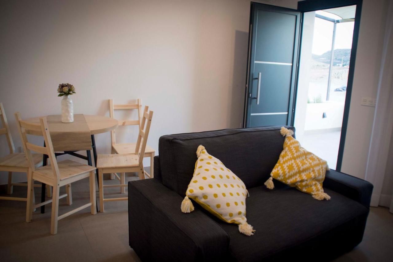 Apartamentos Madreselva Fernan Perez Ngoại thất bức ảnh