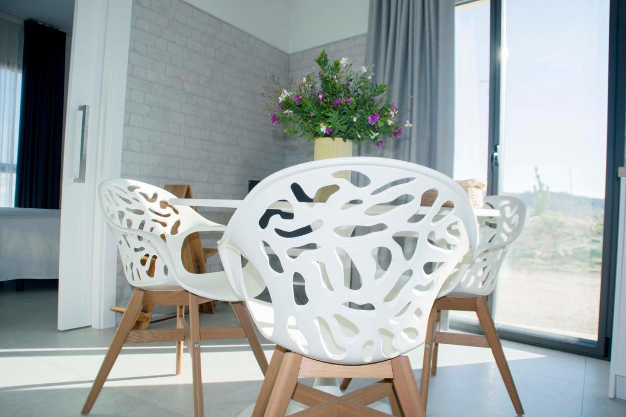 Apartamentos Madreselva Fernan Perez Ngoại thất bức ảnh