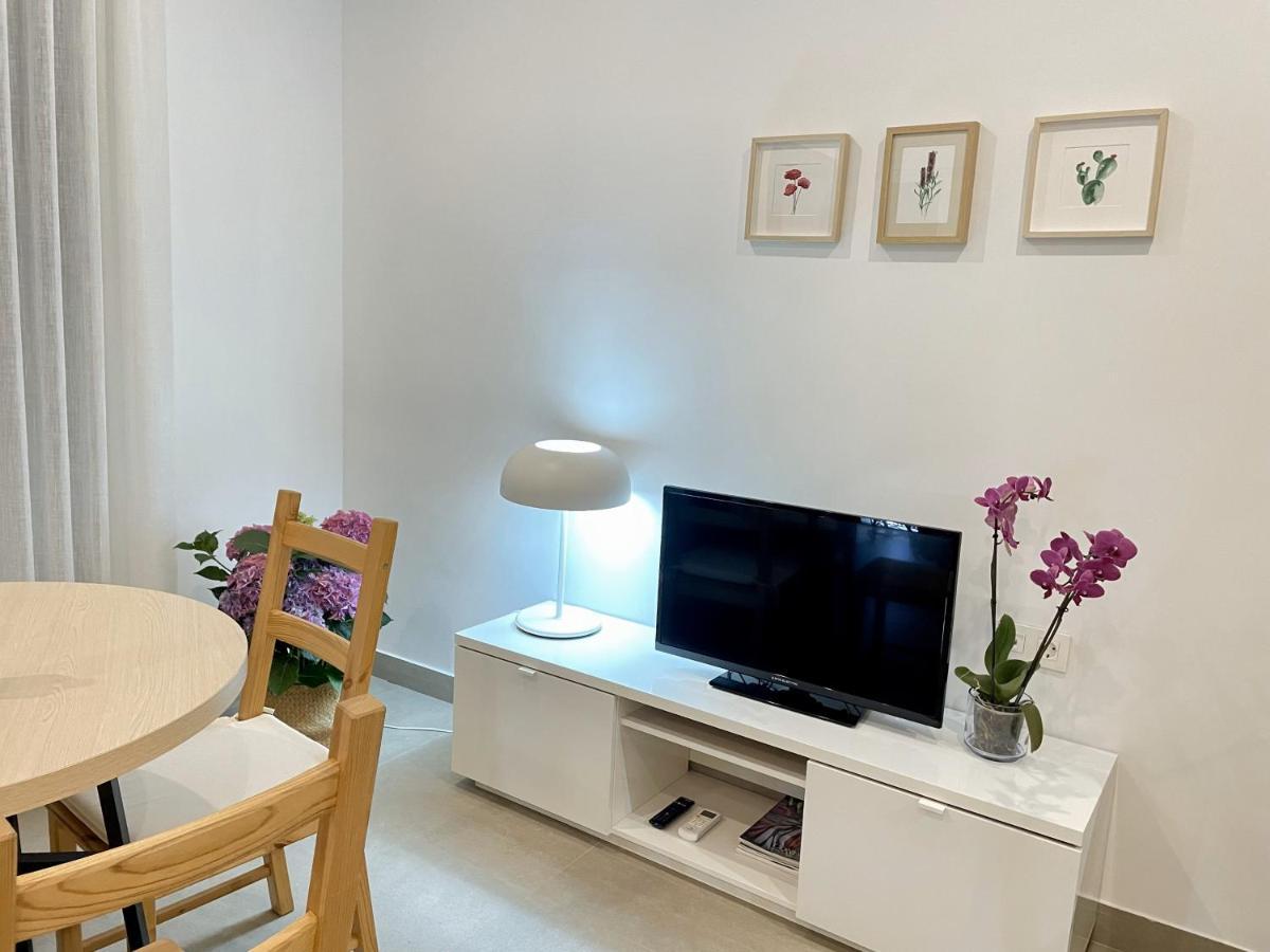 Apartamentos Madreselva Fernan Perez Ngoại thất bức ảnh