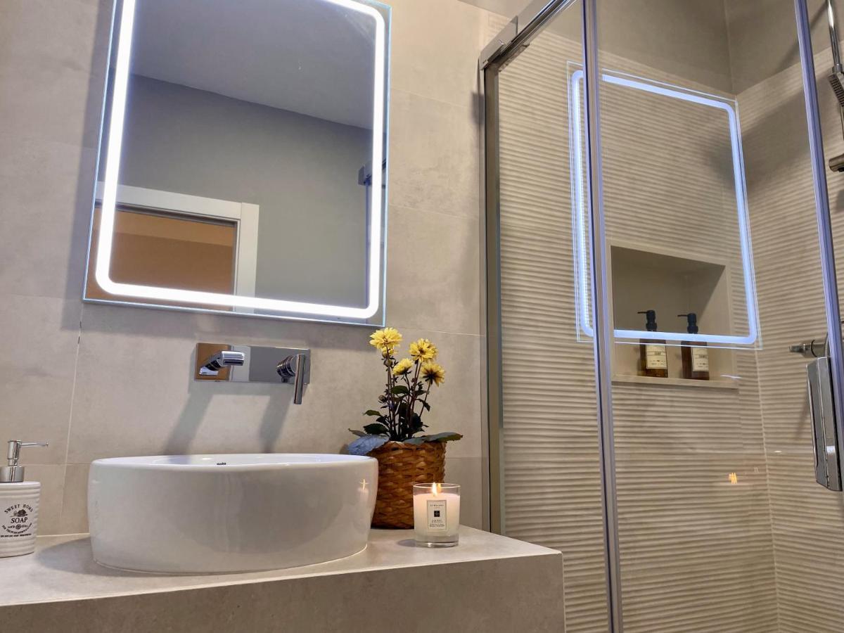 Apartamentos Madreselva Fernan Perez Ngoại thất bức ảnh
