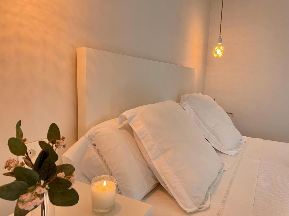 Apartamentos Madreselva Fernan Perez Ngoại thất bức ảnh