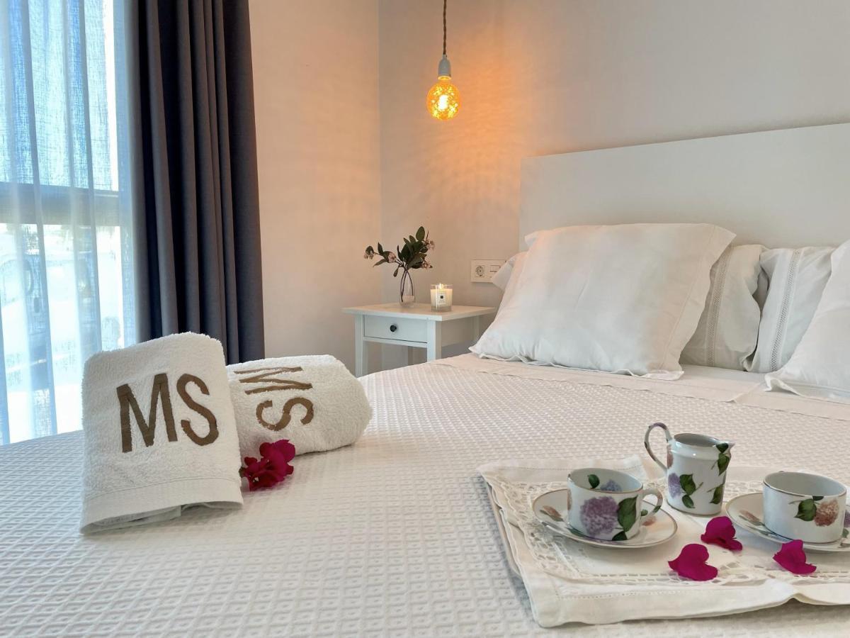 Apartamentos Madreselva Fernan Perez Ngoại thất bức ảnh