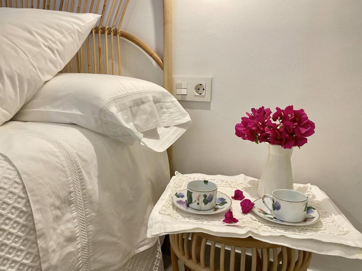 Apartamentos Madreselva Fernan Perez Ngoại thất bức ảnh