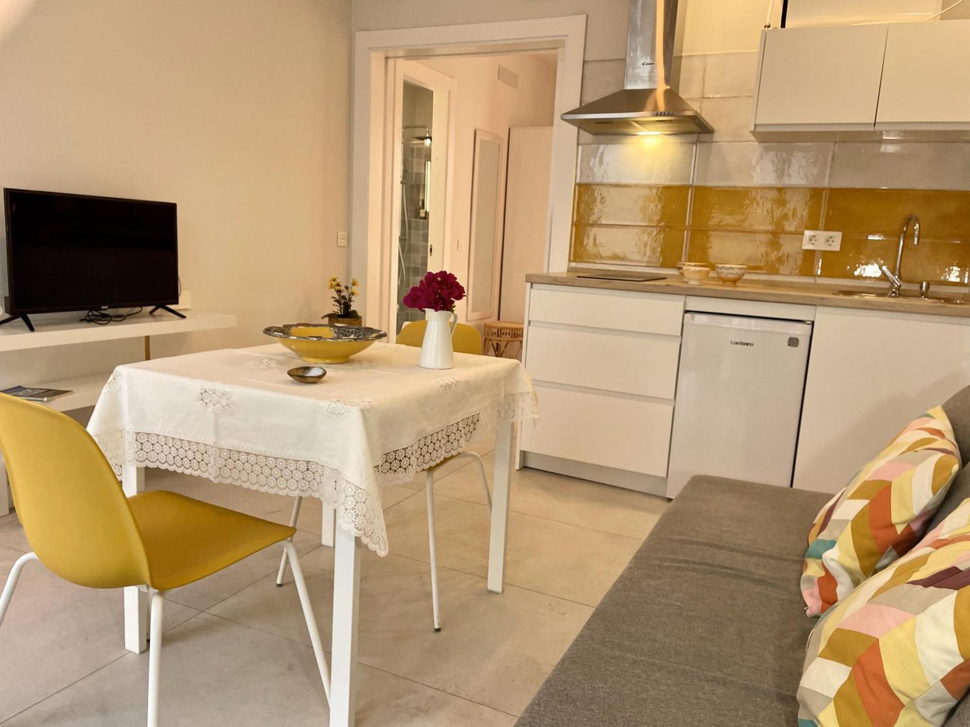 Apartamentos Madreselva Fernan Perez Ngoại thất bức ảnh