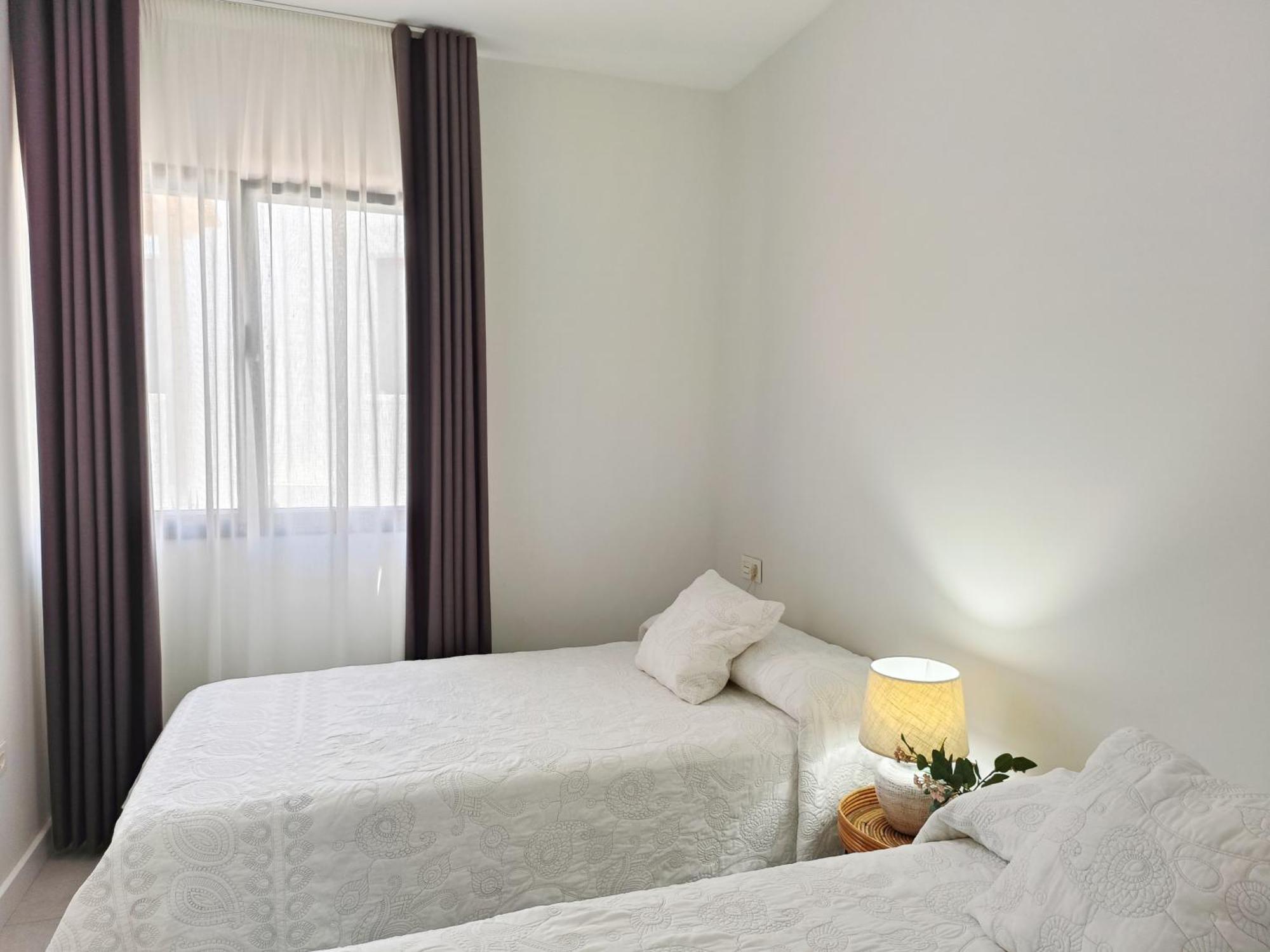 Apartamentos Madreselva Fernan Perez Ngoại thất bức ảnh